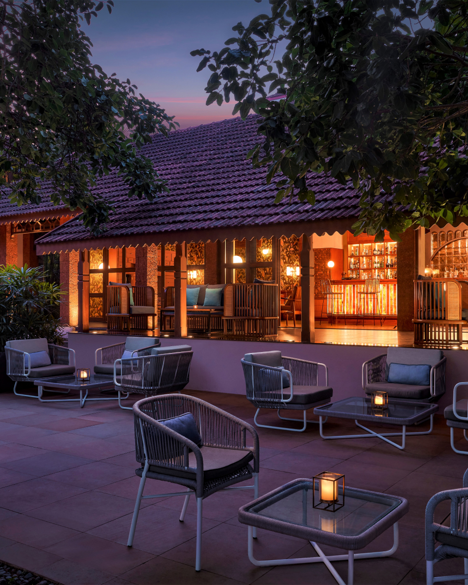 exterior courtyard dining area