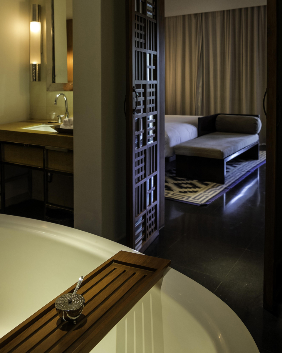 interior hotel suite bathtub view