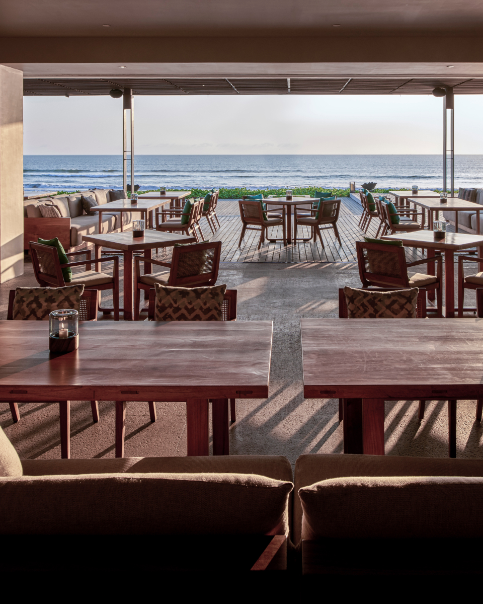 ocean front dining